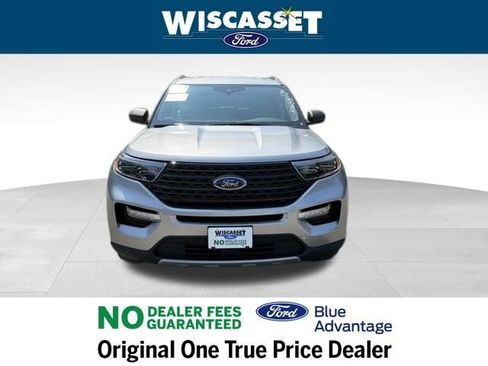 Certified 2022 Ford Explorer XLT w/ Equipment Group 202A image 9