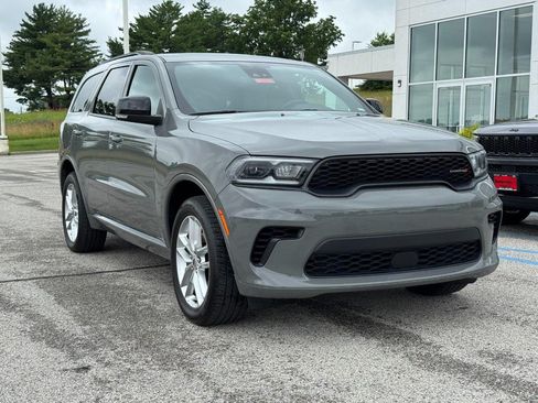 Used 2024 Dodge Durango GT AWD/4WD image 2