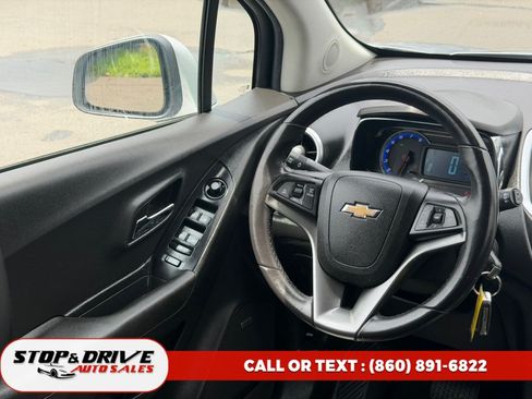 Used 2016 Chevrolet Trax LTZ AWD/4WD image 12