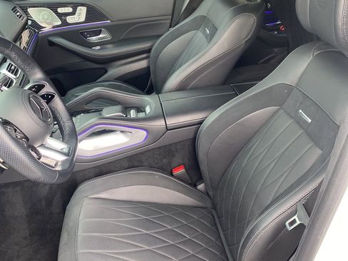 Used 2025 Mercedes-Benz GLS 63 AMG 4MATIC image 6