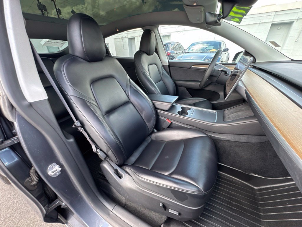 Used 2023 Tesla Model Y Long Range AWD/4WD image 23