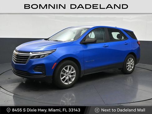 Used 2024 Chevrolet Equinox LS w/ Driver Confidence II Package FWD image 1
