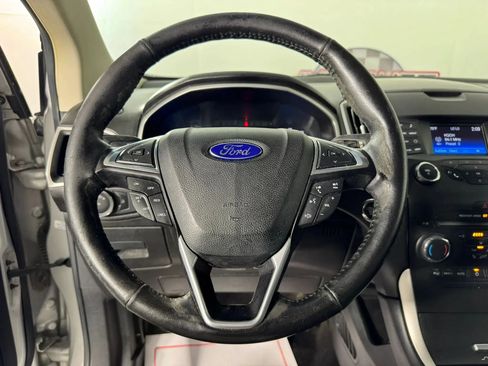 Used 2015 Ford Edge SEL FWD image 13