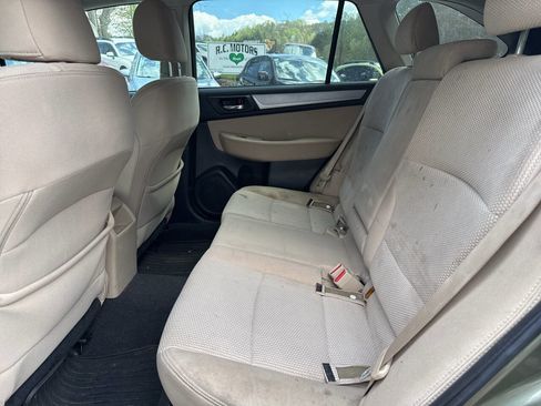 Used 2017 Subaru Outback 2.5i Premium AWD/4WD image 16
