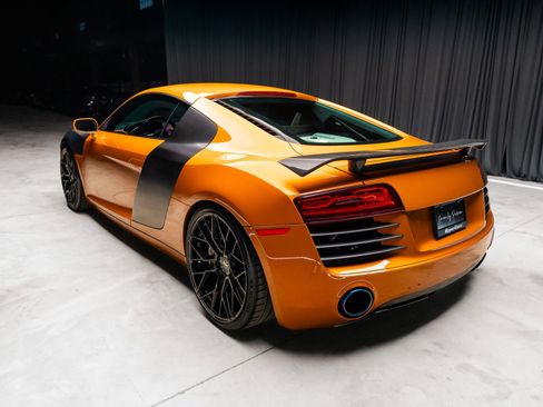 Used 2014 Audi R8 V8 w/ Ceramic Brake Package image 12