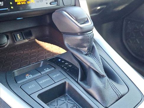 Used 2022 Toyota RAV4 Limited w/ Limited Grade Weather Package image 12