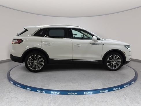 Used 2022 Lincoln Nautilus Reserve w/ Equipment Group 201A AWD/4WD image 4