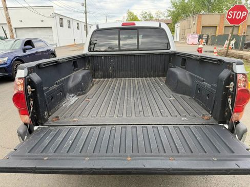 Used 2005 Toyota Tacoma 4x4 Double Cab image 9