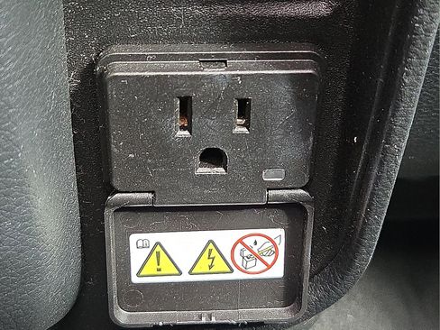 Used 2023 RAM 1500 Laramie image 22