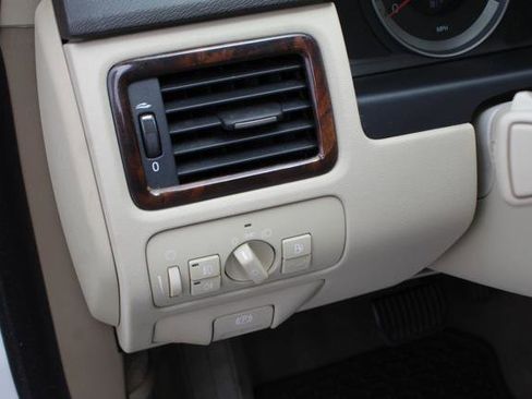 Used 2012 Volvo XC70 3.2 image 16