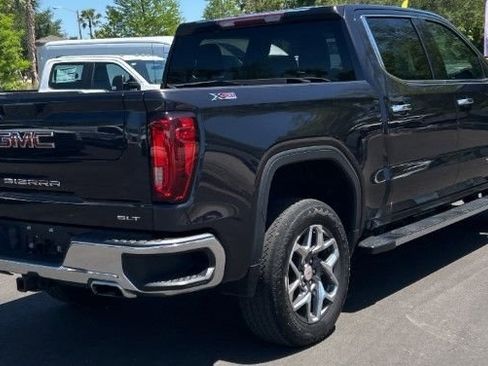 Used 2023 GMC Sierra 1500 SLT w/ SLT Premium Package image 5