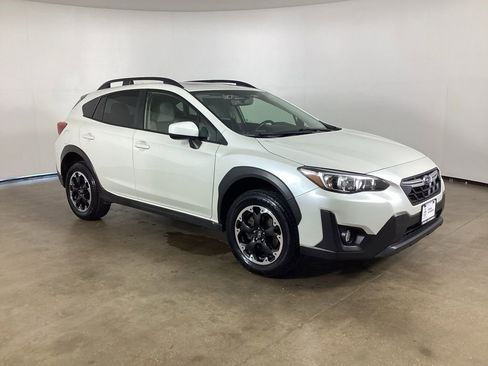 Used 2021 Subaru Crosstrek 2.0i Premium w/ Moonroof Package AWD/4WD image 5