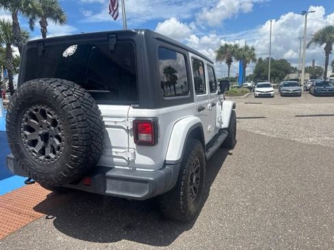 Used 2019 Jeep Wrangler Unlimited Sahara AWD/4WD image 27