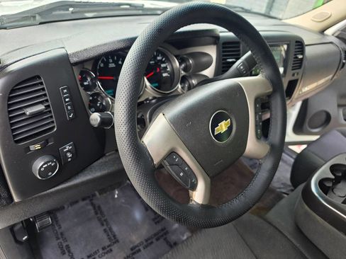 Used 2013 Chevrolet Silverado 1500 LT image 32