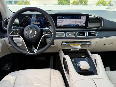 New 2026 Mercedes-Benz GLE 450e 4MATIC image 29
