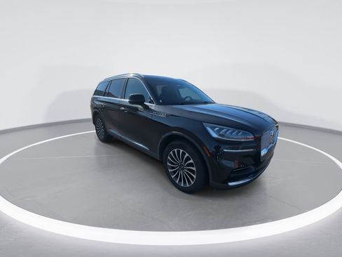 Used 2024 Lincoln Aviator Reserve AWD/4WD image 2