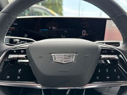 Used 2024 Cadillac Lyriq Sport RWD image 36