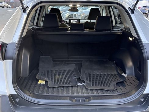 Used 2022 Toyota RAV4 XLE image 28