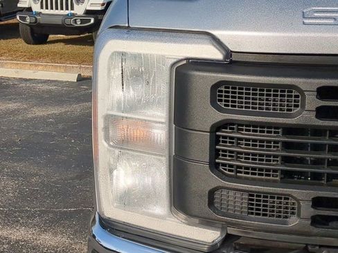 Used 2023 Ford F250 XL w/ XL Chrome Package image 10