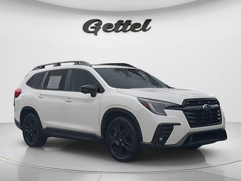 Used 2023 Subaru Ascent Onyx Edition Limited image 3