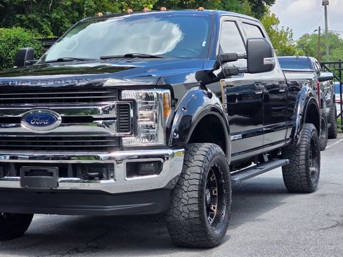 Used 2019 Ford F250 XLT w/ XLT Value Package AWD/4WD image 3