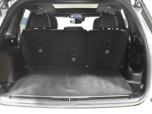 Used 2024 Jeep Grand Cherokee Limited w/ Luxury Tech Group II AWD/4WD image 28
