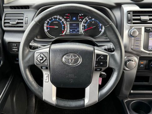Used 2019 Toyota 4Runner SR5 Premium AWD/4WD image 25