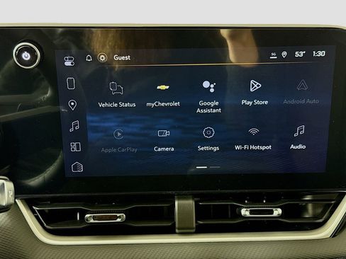 New 2026 Chevrolet Equinox LT w/ Safety and Technology Package FWD image 15