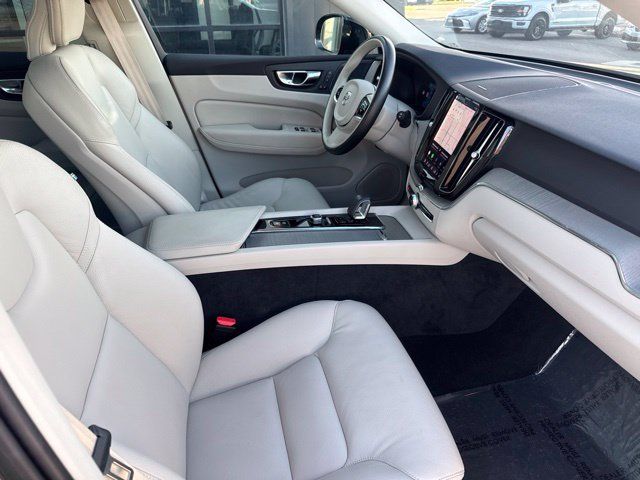 Used 2023 Volvo XC60 B5 Plus w/ Protection Package Premier AWD/4WD image 23