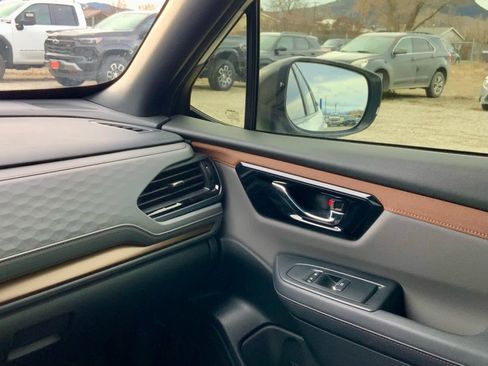 Used 2025 Subaru Forester Sport image 34