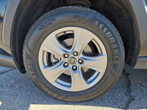 Used 2023 Toyota RAV4 XLE w/ Convenience Package image 24