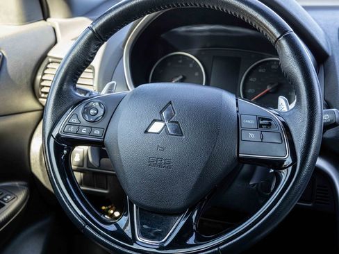 Used 2023 Mitsubishi Eclipse Cross SE image 15