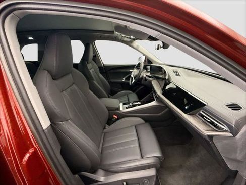 Certified 2025 Audi Q5 Premium Plus w/ Premium Plus AWD/4WD image 19