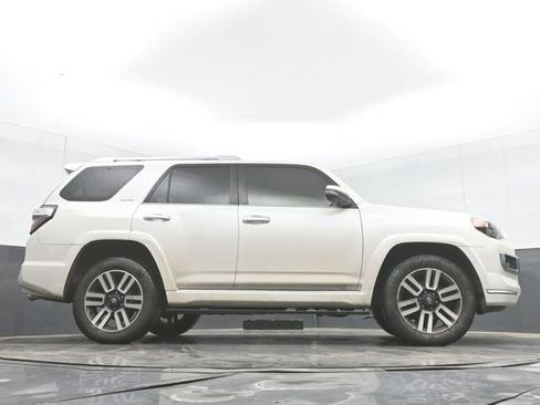 Used 2018 Toyota 4Runner Limited AWD/4WD image 34
