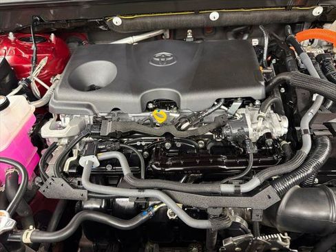 Certified 2024 Toyota RAV4 LE AWD/4WD image 38