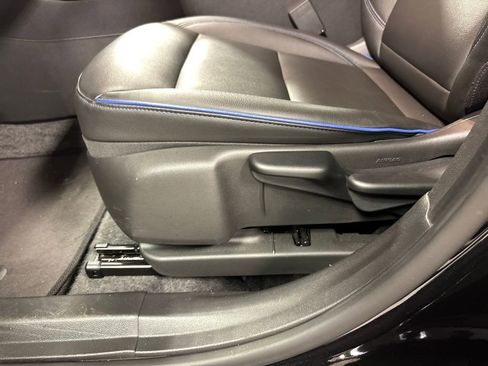 Certified 2025 Buick Envista Sport Touring image 25