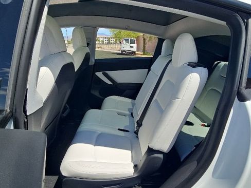 Used 2021 Tesla Model Y 2WD image 8
