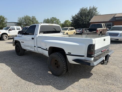 Used 2002 Dodge Ram 3500 Truck 2WD Regular Cab image 4