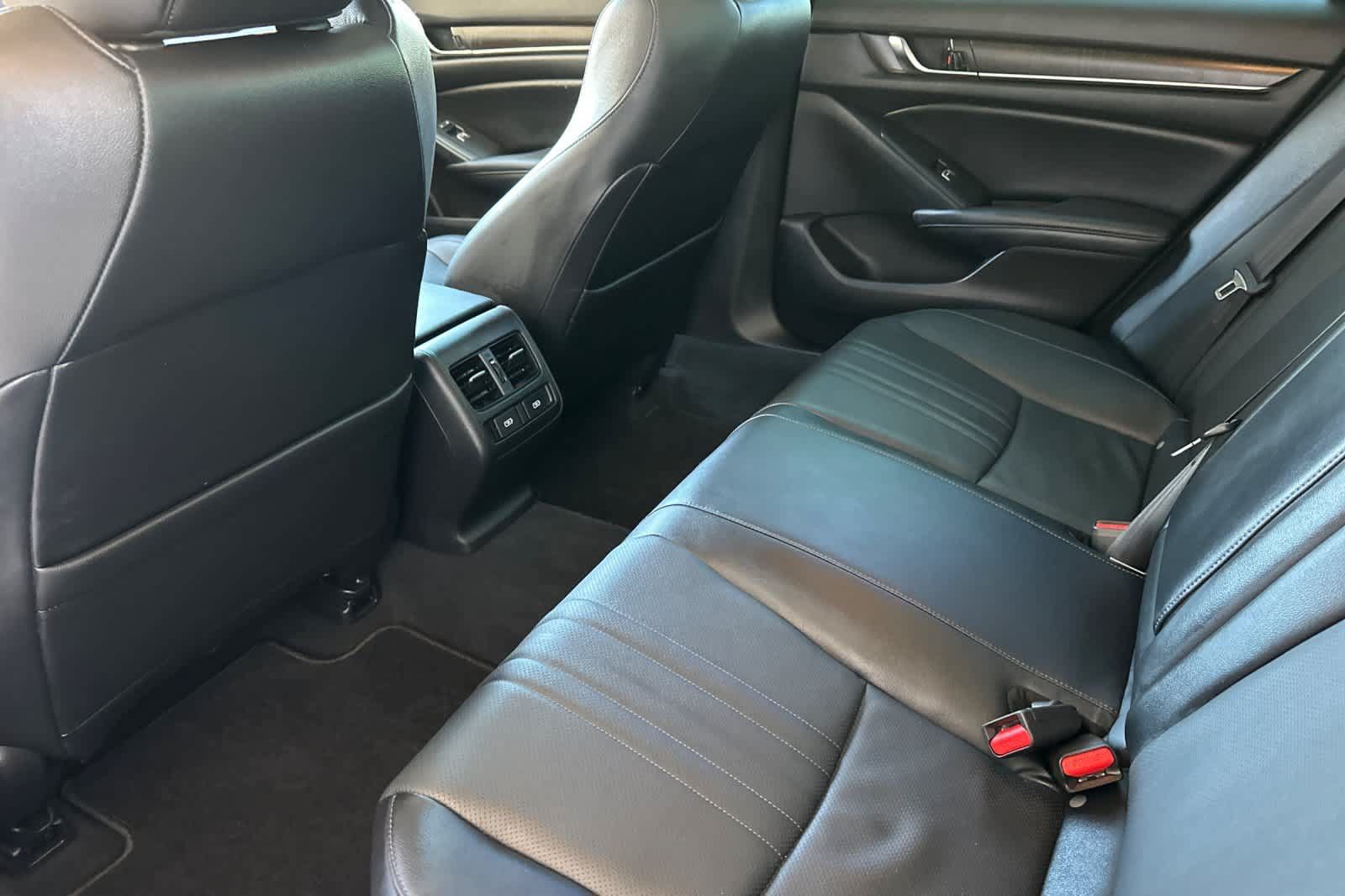 Used 2022 Honda Accord EX-L image 11
