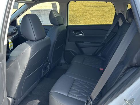 New 2026 Nissan Rogue Platinum w/ Platinum Premium Package AWD/4WD image 9