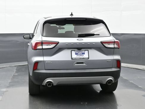 Used 2022 Ford Escape SEL FWD image 2