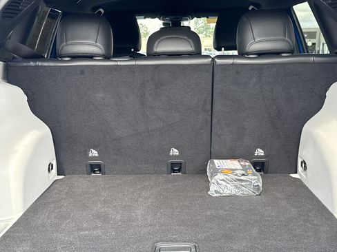 Used 2023 Jeep Compass Limited image 29