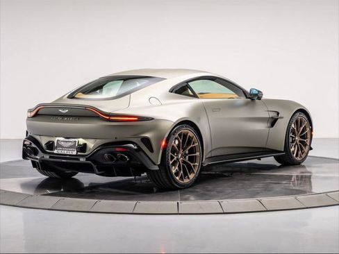 Used 2025 Aston Martin V8 Vantage Coupe image 14
