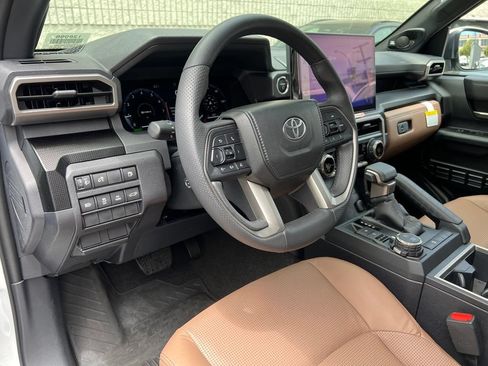 New 2026 Toyota 4Runner Limited AWD/4WD image 15