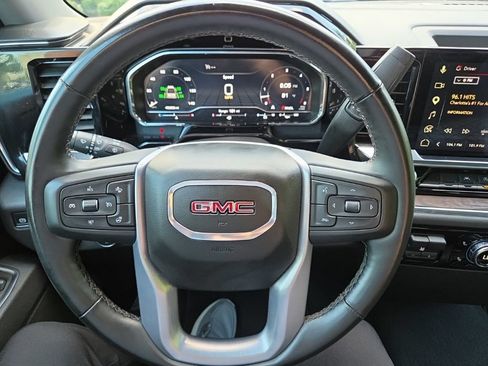 Used 2025 GMC Sierra 1500 SLT RWD image 21