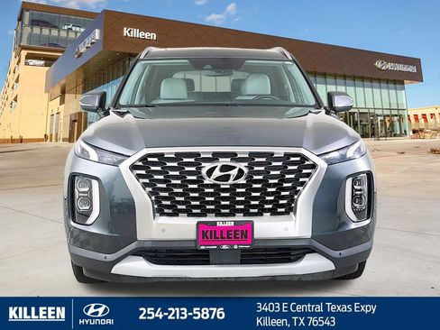 Used 2022 Hyundai Palisade SEL w/ Premium Package FWD image 2