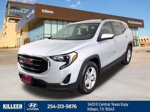 Used 2020 GMC Terrain SLE w/ Driver Convenience Package image 3