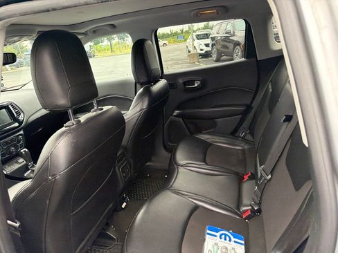 Used 2021 Jeep Compass Latitude w/ Sun and Sound Group FWD image 7