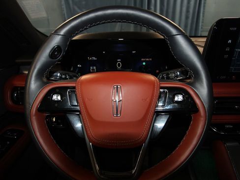 Used 2025 Lincoln Aviator Reserve w/ Jet Appearance Package image 12