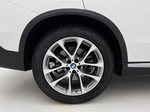 Used 2026 BMW X5 xDrive40i w/ Premium Package AWD/4WD image 29